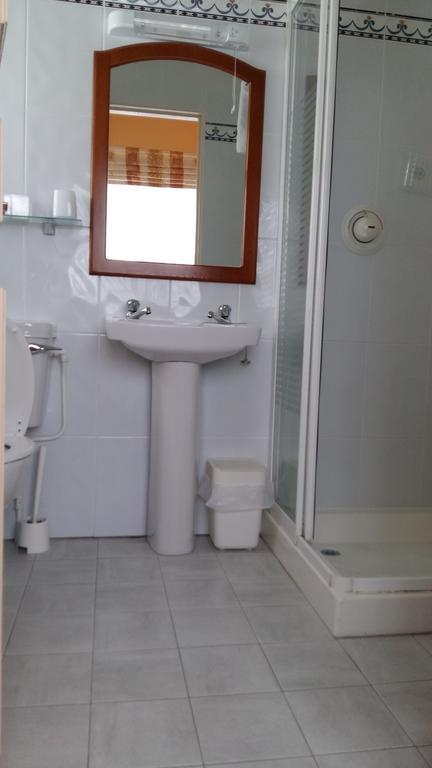 Abacus Guesthouse Голуэй Экстерьер фото